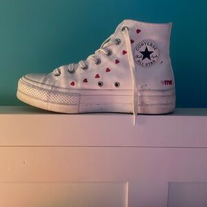 women’s valentines limited addition platform converse size 8.5